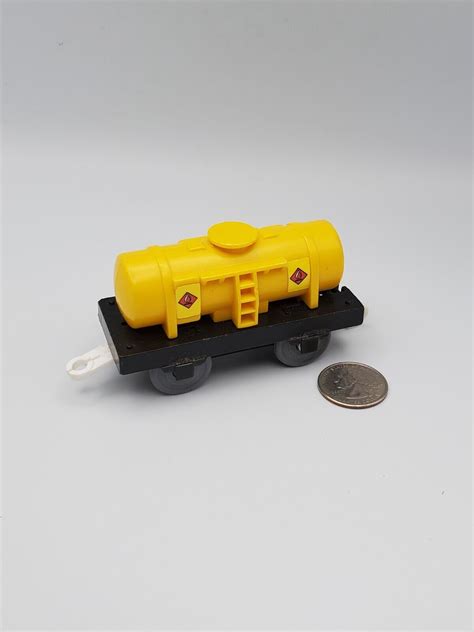 Trackmaster Thomas Friends Train Tank Engine Yellow Sodor Fuel