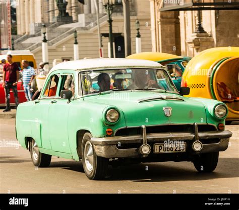 Coches Antiguos Restaurados Historicos Fotograf As E Im Genes De Alta