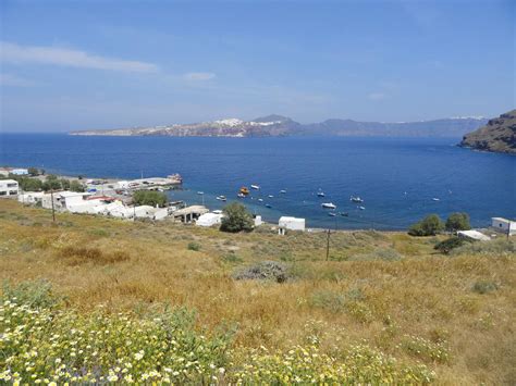 Thirassia or Thirasia Island, Cyclades, Greece, pictures and ...