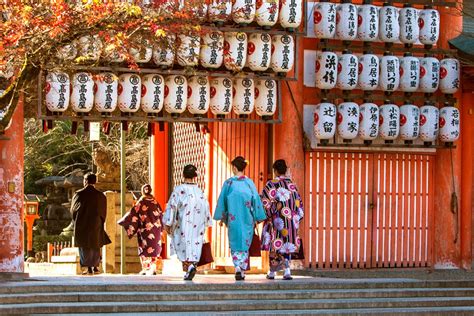 初詣には着物で子供と出かけよう！七五三の晴れ着を上手に利用する方法 きものレンタリエのきもの豆知識