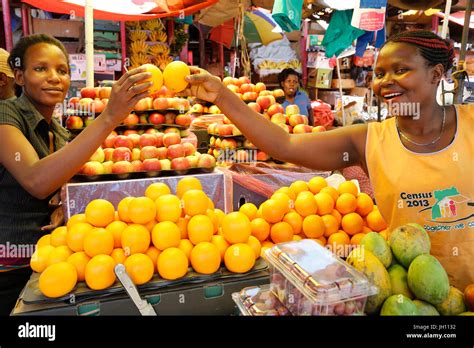 Nakasero market, Kampala. Uganda Stock Photo - Alamy