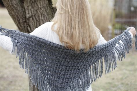 LOOM KNIT EYELET TRIANGLE SHAWL PATTERN. LACE SCARF PATTERN. | This ...