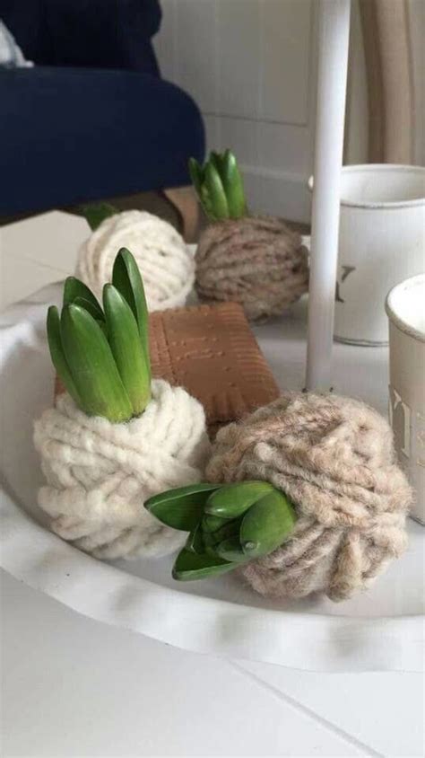 Leuke Idee Om Je Restjes Wol Op Te Maken Easter Diy Spring Decor