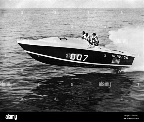 Miami Nassau Miami Ocean Race Hi Res Stock Photography And Images Alamy