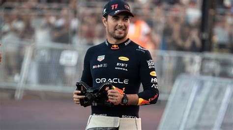 Sigue el lío entre Checo Pérez y Red Bull la decisión sobre su futuro