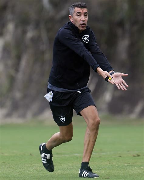 Bruno Lage Comanda Primeiro Treino No Botafogo Super R Dio Tupi