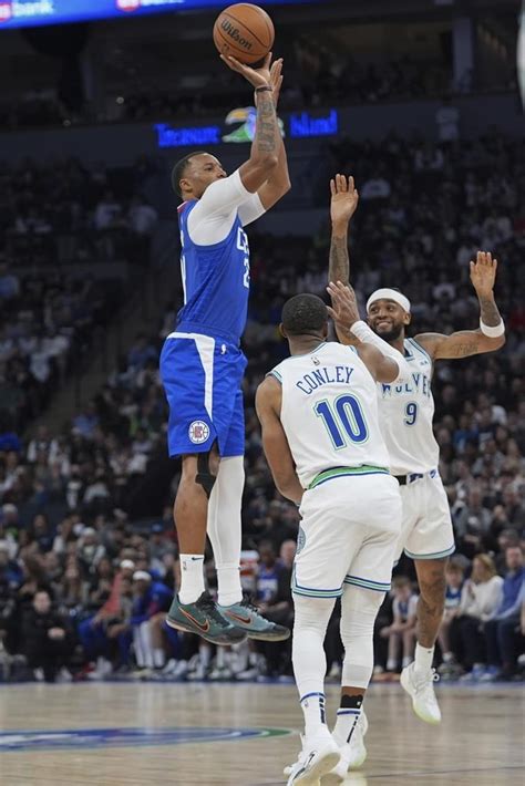 Kawhi Leonard Scores 32 Points Clippers Edge Timberwolves 89 88 In Physical Defensive Game