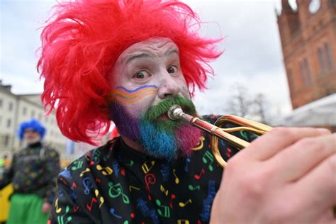 Wiesbadenaktuell Närrisch buntes Fastnachtstreiben in der Innenstadt