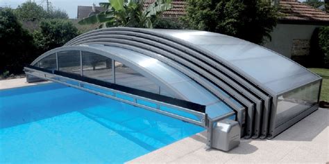 Quels Sont Les Avantages Dun Abri De Piscine Motoris