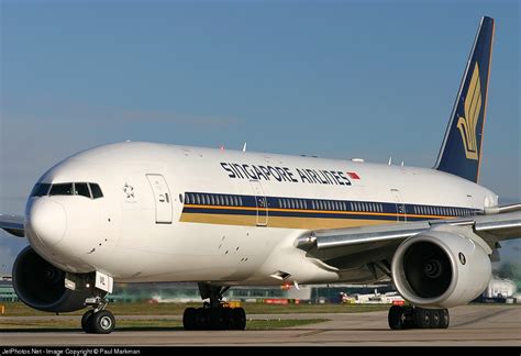 9V SVL Boeing 777 212 ER Singapore Airlines Paul Markman JetPhotos