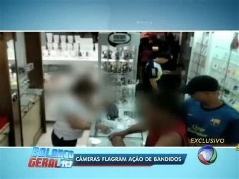 Flagrante C Meras Registram A O De Bandidos Em Joalheria Na Baixada