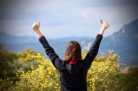 「アブノーマリティー。」歌詞の意味を考察！泣き虫☔︎とyamaが若者の葛藤を代弁している？ 歌詞検索サイト【utaten】ふりがな付