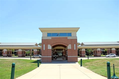 Fort Smith Regional Airport | Arkansas Glass and Mirror