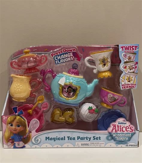 DISNEY JUNIOR ALICES Wonderland Bakery Tea Party Set NEW 2022 38 47