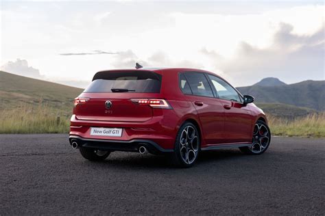 volkswagen golf gti  launch review