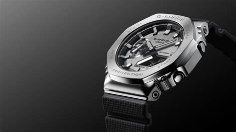 G Shock Gm Metal Covered Confira Casio