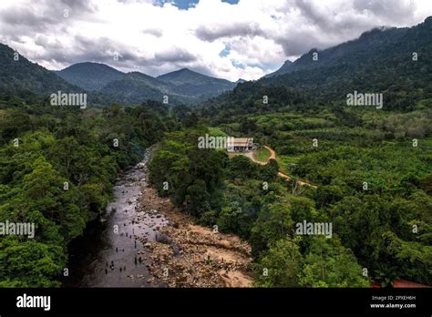 Picnic Spot Riverbank Hi Res Stock Photography And Images Alamy