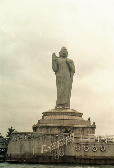 Buddha Buddha Statue At The Hussein Sagar Lake Hyderabad Ck Flickr