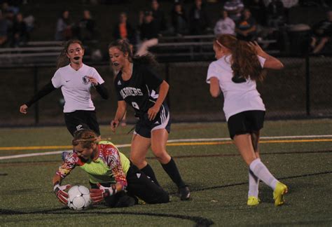 Lady Eagles And Mariners Battle To Scoreless Tie The Lincoln County News