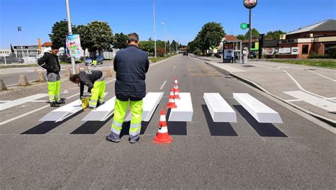 Bourgoin Jallieu Des Passages Pi Tons D Pour Faire Ralentir Les