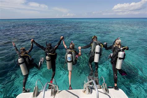 Go Diving - Float N' Flag Dive Centre