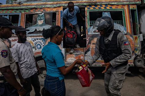 Haitian Kidnappers Threaten to Kill Missionaries - The New York Times