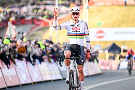 Coupe Du Monde De Cyclocross Mathieu Van Der Poel S Impose