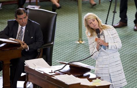 Wendy Davis’s Filibuster in Photos – Texas Monthly