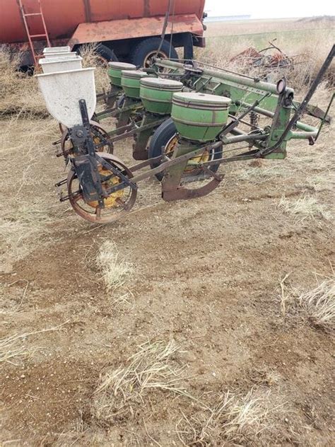 John Deere 4 Row Corn Planter For Food Plot Everything Seems To Be There Onaka Sd