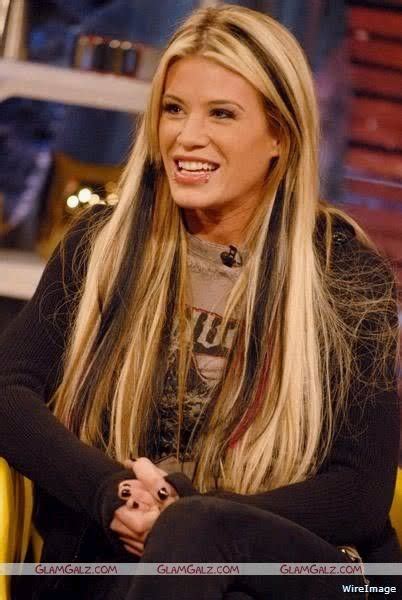 Sports News And Pictures Wwe Ashley Massaro The Queen Of Queen Wwe