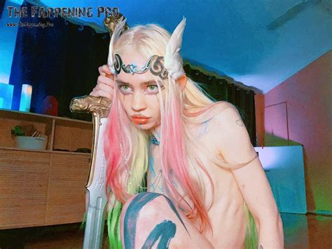 Grimes Nude And Sexy In Photos The Fappening