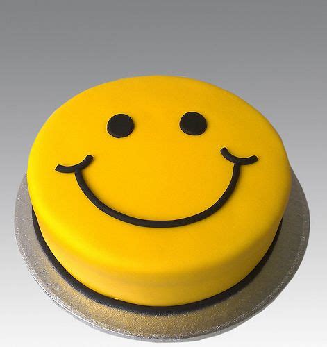 Smiley Cake Great For The Classroom Emoji Cake Easy Cake