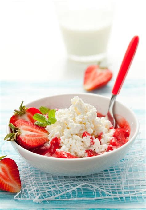 Cottage Cheese With Strawberry Stock Image Image Of Blue Cuisine