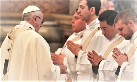 O Que é Um Diacono Na Igreja Catolica