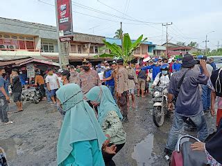 Warga Sintete Gelar Unjuk Rasa Tuntut Perbaikan Jalan Sambasnews