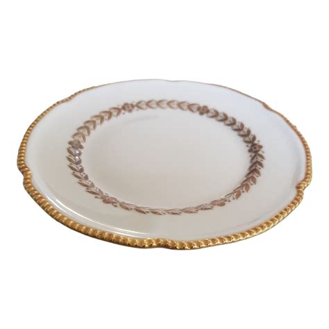 Laurel By Castleton Usa Dinner Plate Wreath Wgold Beaded Edge 1950s Etsy