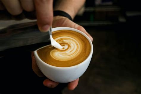 Ventajas y desventajas de tomar café antes de entrenar A Cuatro Lados