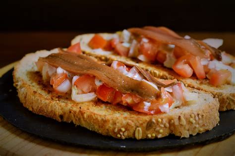 Las recetas de Noe Tosta con anchoas de Santoña