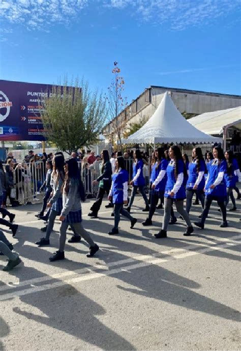 Desfile Aniversario San Fernando Liceo Técnico Bicentenario Felisa Tolup