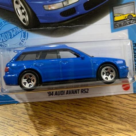 Hot Wheels 94 Audi Avant RS2 GRX27 Carrinho De Brinquedo