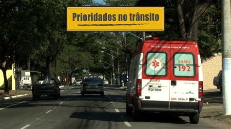 Prioridade no trânsito Trucão Comunicação em Transporte