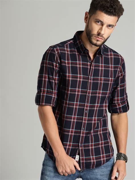 Buy Roadster Men Navy Blue Red Regular Fit Checked Casual Shirt