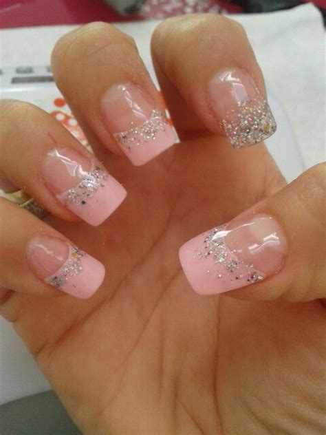 Francesa rosa con gliter plateado encapsulado Uñas francesas Uñas