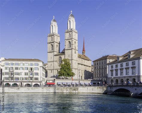 Historic Zurich Center With Famous Grossm Nster Church Limmat River