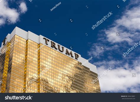 340 Trump Tower Las Vegas Images, Stock Photos, 3D objects, & Vectors ...