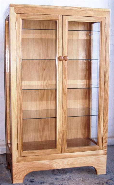 David Greenstreet S Display Cabinet Glass Cabinets Display Woodworking Projects Bench