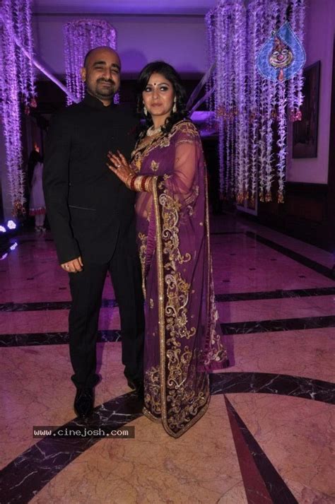 Singer Sunidhi Chauhan Wedding Reception Photo 41 Of 64