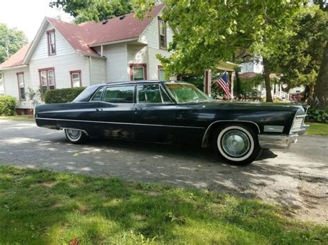 1967 Cadillac Fleetwood Series 75 Limousine Model For Sale