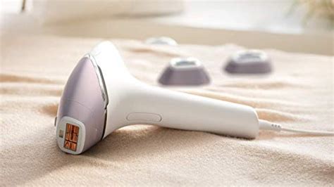 Philips Lumea Prestige IPL Haarentfernungsgerät BRI949 00 mit 4