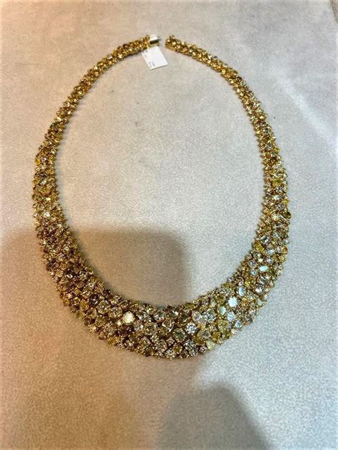 Nwt 180 000 Rare Fancy 18kt Gold 55ct Gorgeous Fancy Yellow Diamond Necklace For Sale At 1stdibs